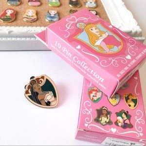 🏰  Pocahontas Princess Shield Disney Pin